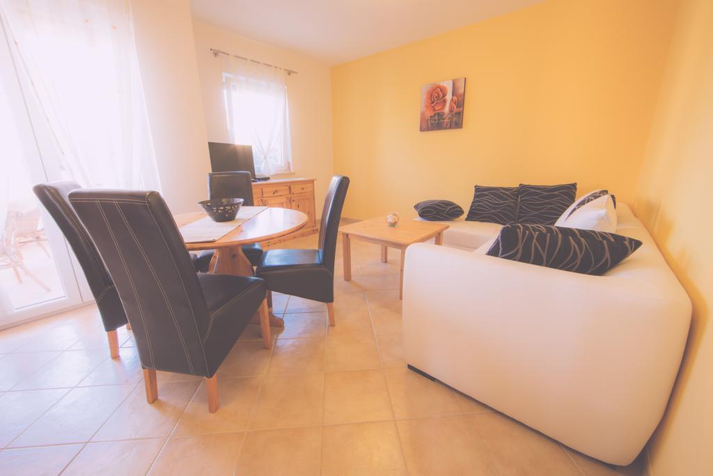 Apartments Meri Ližnjan Zimmer foto