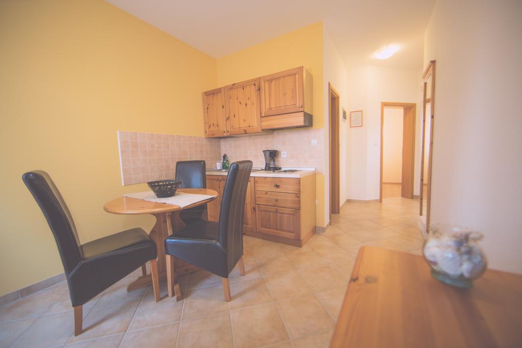 Apartments Meri Ližnjan Zimmer foto
